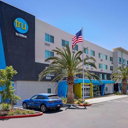 Tru By Hilton Lathrop Hotel Buitenkant foto