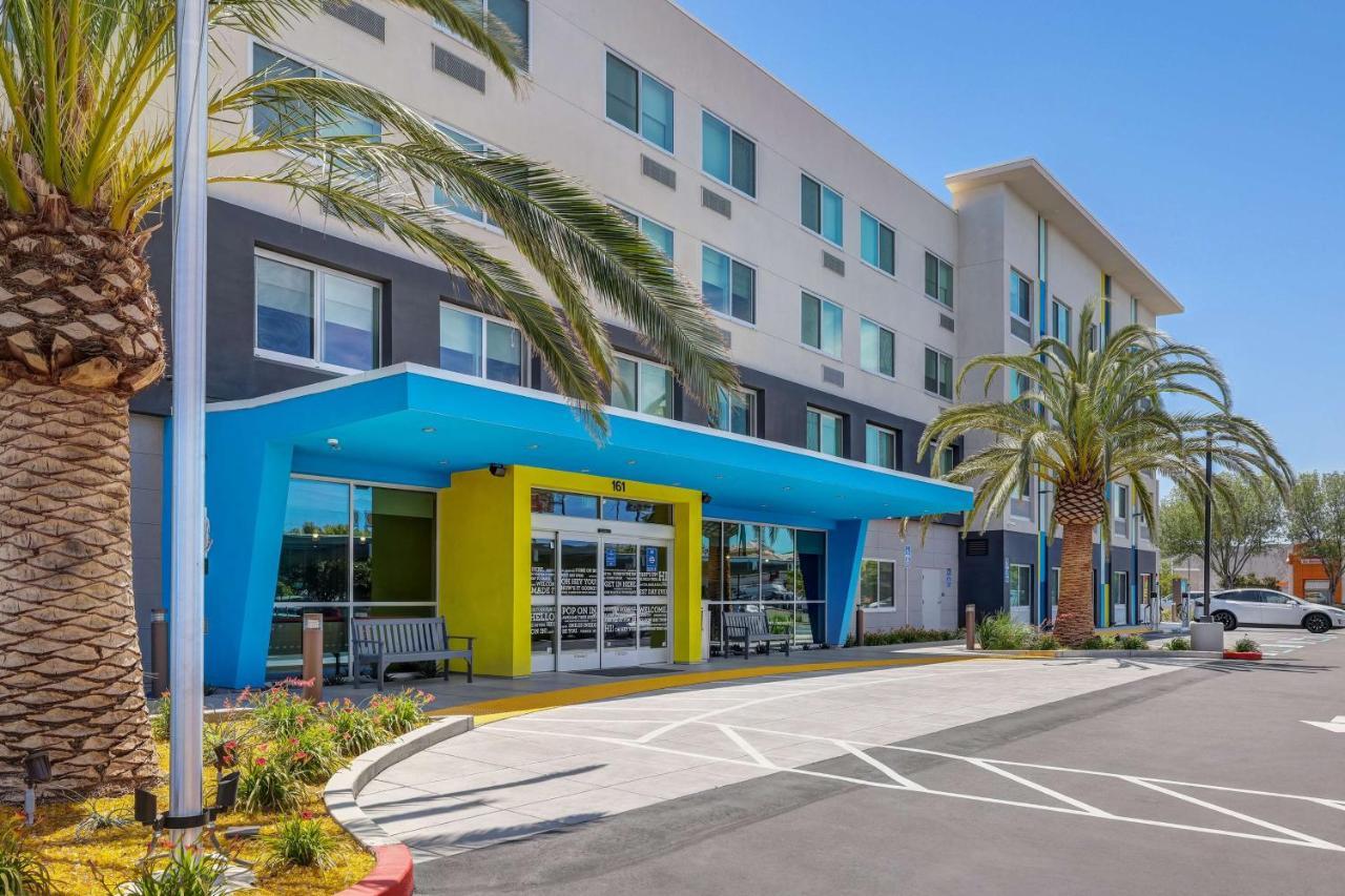 Tru By Hilton Lathrop Hotel Buitenkant foto