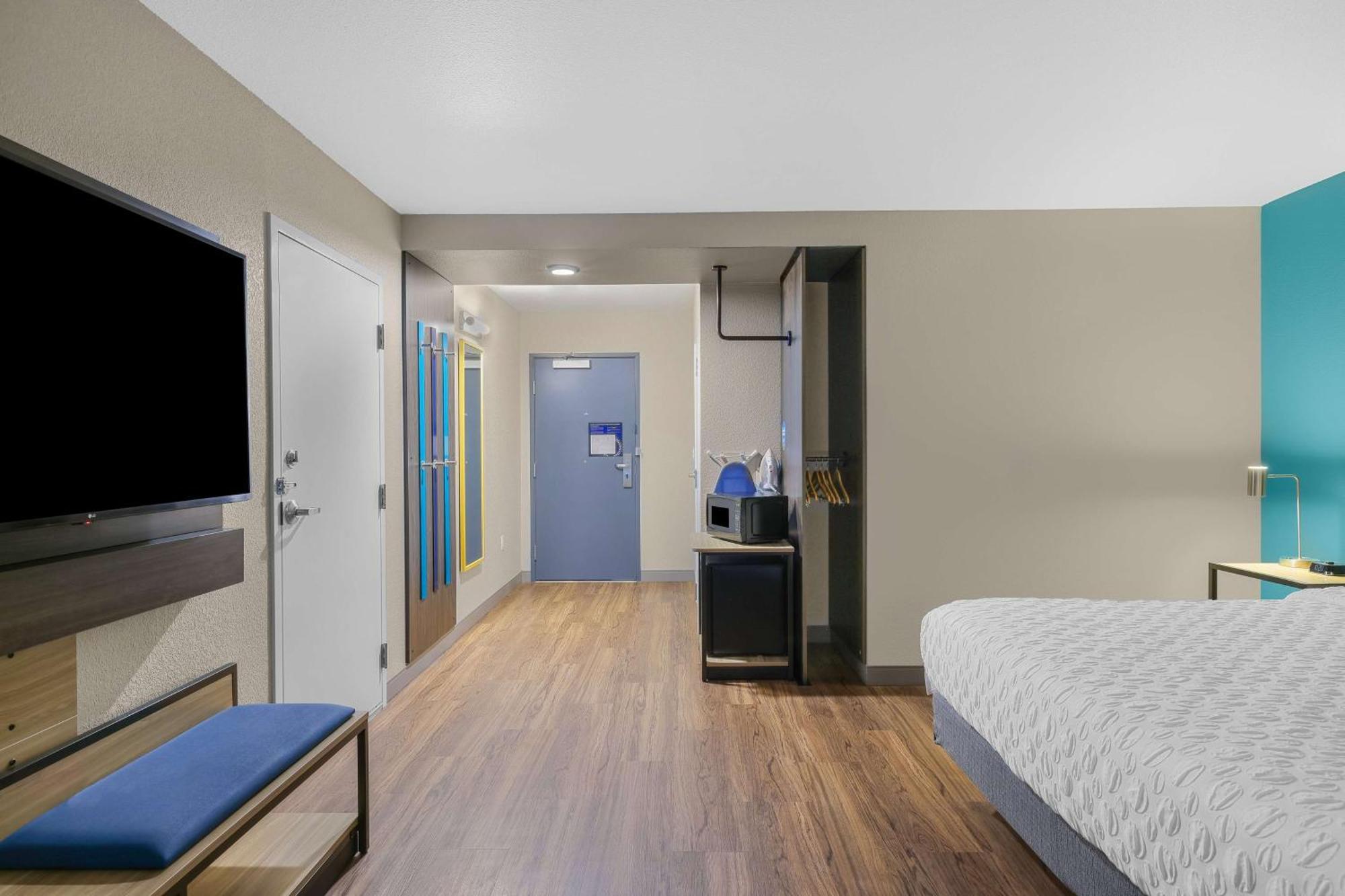Tru By Hilton Lathrop Hotel Buitenkant foto